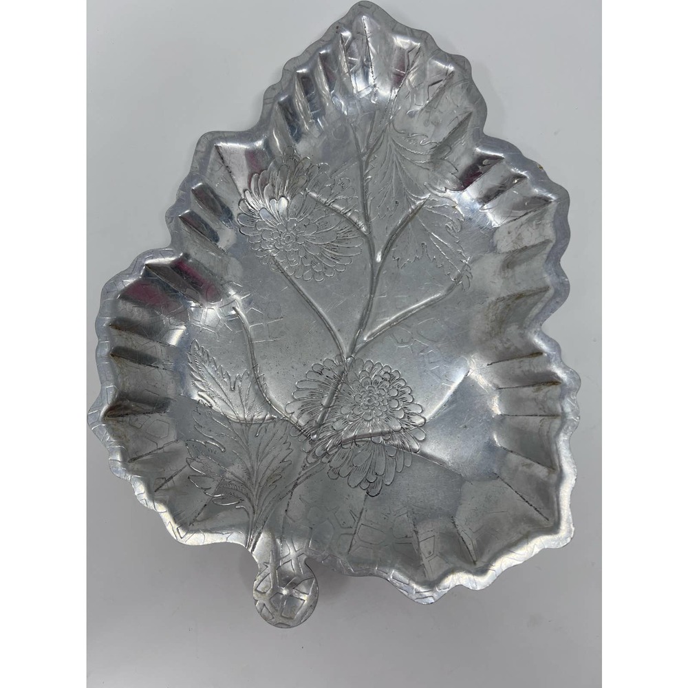 Vintage Forman Family Floral Embossed Hand Wrought Hammered Aluminum‎ Leaf